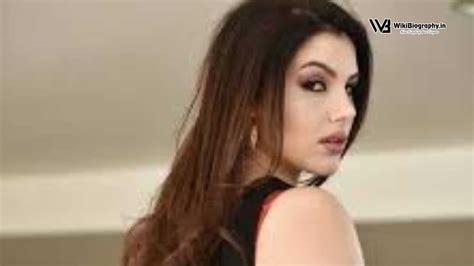 altezza valentina nappi|Valentina Nappi: Bio, Height, Weight, Age, Measurements